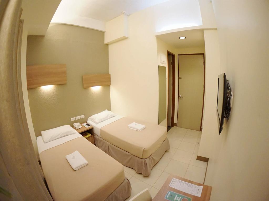 The Center Suites Себу Экстерьер фото