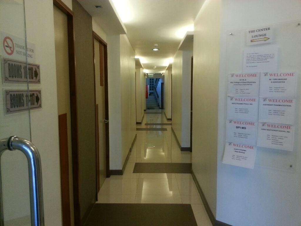 The Center Suites Себу Экстерьер фото