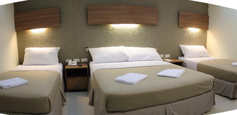 The Center Suites Себу Экстерьер фото