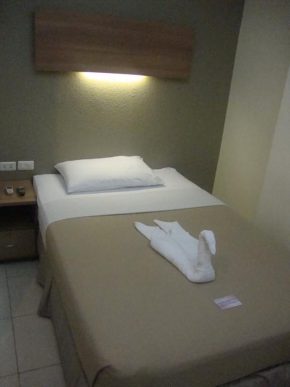 The Center Suites Себу Экстерьер фото