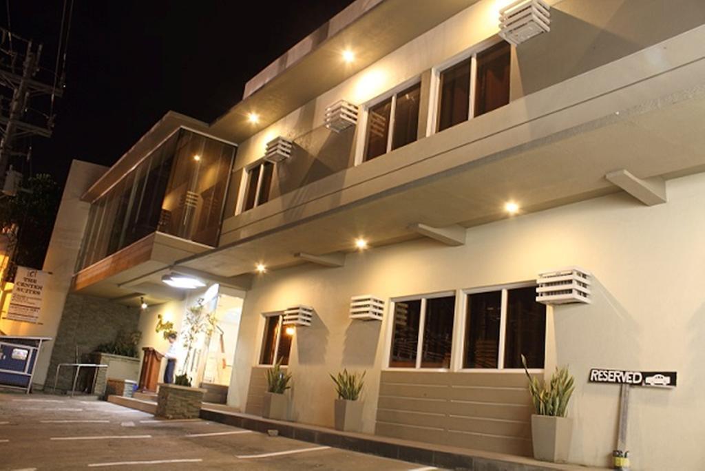 The Center Suites Себу Экстерьер фото